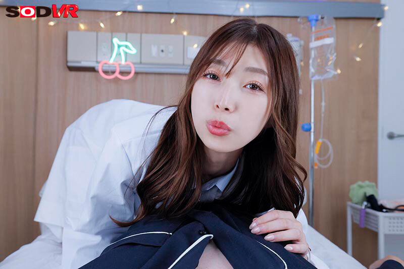 【VR】【8K】病院暮らしのボクを幼い頃から担当してくれている女医と筆おろし性交 初めての口淫、初めての挿入でドキドキ・バクバク病室セックス 今井栞菜 画像14
