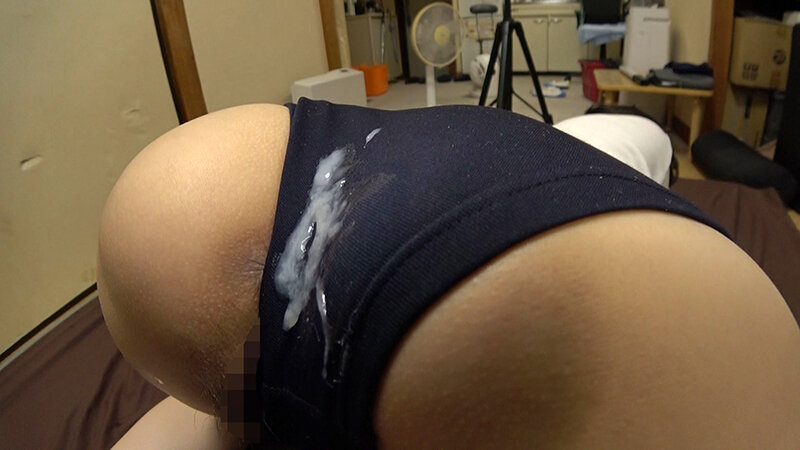 神田ゆい ムチムチ美尻 神ブルマ 美少女やぽっちゃり娘らにピチピチブルマ&体操着を着せ、ハミパン、ムレムレワレメを毛穴まで見えるほどの超ドアップ接写!さらに尻コキ、着衣お漏らし放尿やブルマぶっかけ等ブルマ好きに送る完全着衣フェチAV 画像13