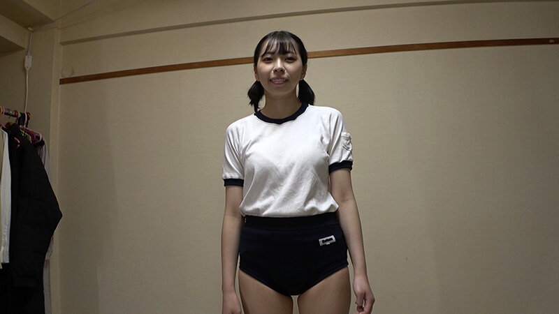 神田ゆい ムチムチ美尻 神ブルマ 美少女やぽっちゃり娘らにピチピチブルマ&体操着を着せ、ハミパン、ムレムレワレメを毛穴まで見えるほどの超ドアップ接写!さらに尻コキ、着衣お漏らし放尿やブルマぶっかけ等ブルマ好きに送る完全着衣フェチAV 画像17