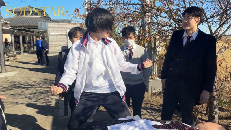 えwww修学旅行中、ボーイッシュな新人担任教師に憑依したったww 実は超敏感ムッツリ体質だった事が発覚www 俺(先生)のカラダを使って消灯後男子連中とエロいことしまくった大絶頂おふざけ記録。 柴崎はる 画像7