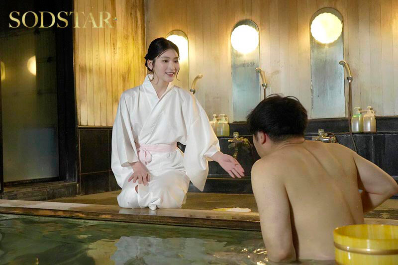 温泉旅行中の単独客やカップル 夫婦の男性を誘惑 館内で寝取りセックスをくり返す淫乱美人な若女将 本庄鈴 画像10