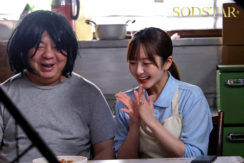 引きこもり訪問支援 ゴミ屋敷に放置された大量のシコティッシュに見かねて内緒でチンカス塗れのチンチンも笑顔で性サポートしてくれる優しいお手伝いさん 青空ひかり 画像10