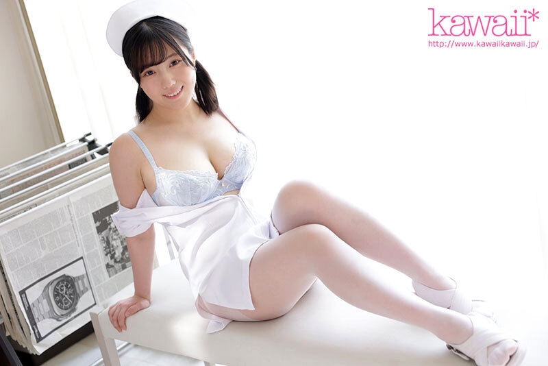 【VR】「シーッ!病院は静かにしないとダメですよ…」って口止めしておきながら身動き取れない患者に跨って超パンパン肉弾音を轟かせてお漏らし絶頂しちゃう超早漏イグイグ新人性処理ナース 小鈴みかん 画像3