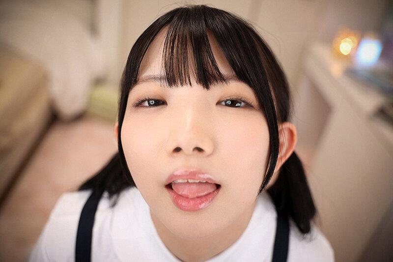 【VR】再婚相手の連れ子が同年代の子と比べて発育が遅いので無理矢理大人にしてあげた 南日菜乃 画像11