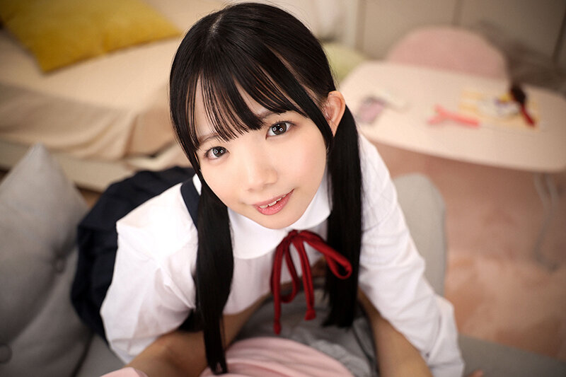 【VR】再婚相手の連れ子が同年代の子と比べて発育が遅いので無理矢理大人にしてあげた 南日菜乃 画像3