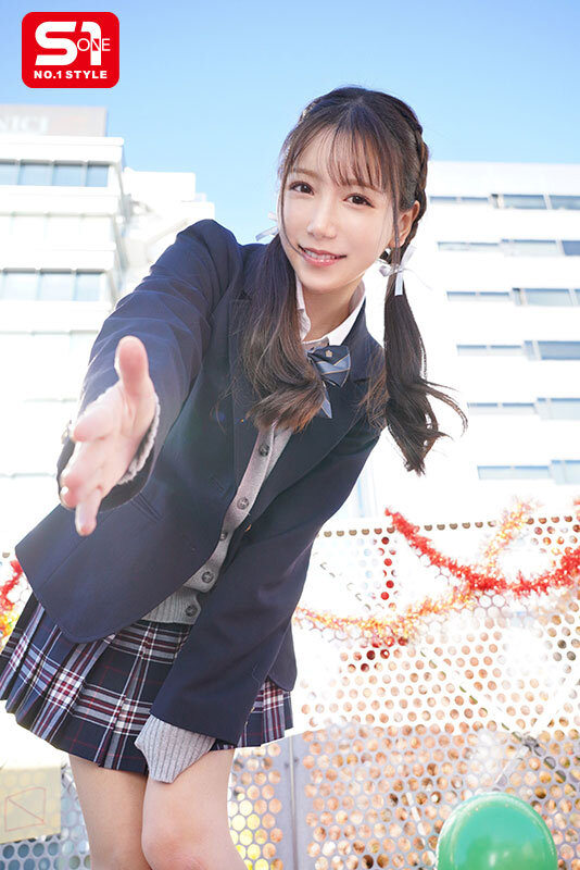 【VR】「文化祭、2人で抜け出さない?」学園のマドンナ三田さんに手を握られて…制服脱いだら艶っぽい大人スレンダーボディで瞬殺 あまりにも抜け駆けSEXが最高すぎたラブホ後夜祭 三田真鈴 画像4
