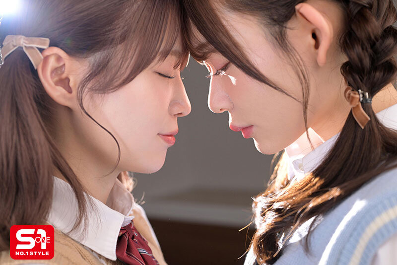 【VR】ななとほのか 双子姉妹パラダイス 親の再婚で同居することになった生意気で、大人びた、思春期の妹2人がロリコン陰キャなボクの人生を狂わせる 古川ほのか 未歩なな 画像4