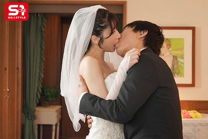 結婚式間近の花嫁、新郎との愛あるSEXよりも男性ウェディングプランナーから無理やり犯●れるほうがま●こビチャ濡れでイキまくる。 七ツ森りり 画像4