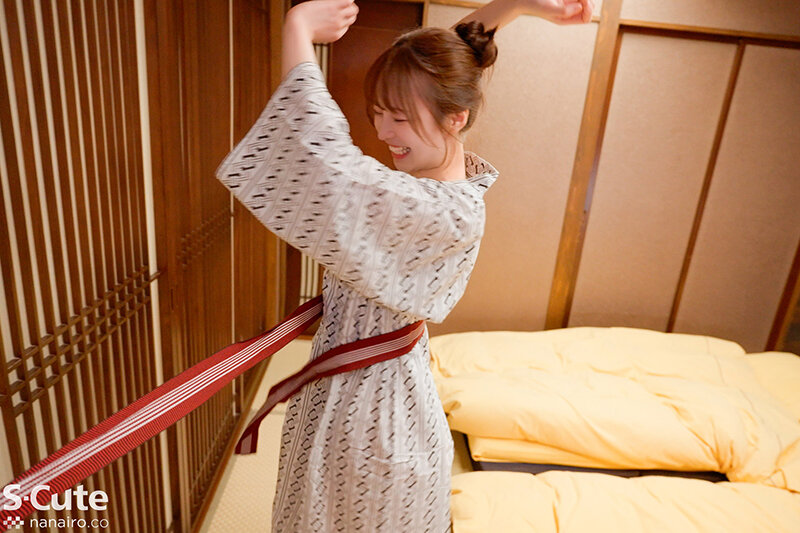 休日に彼女と。ずっと繋がってたい、朝から晩までSEX旅行 天馬ゆい 画像16