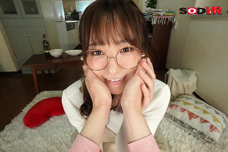 【VR】彼女との緊張の初H…のはずが僕のチ○コがGスポ直撃!「ごめん…気持ち良すぎて腰が止まんないッッ…」射精しても追撃ピストンで暴れ狂う制御不能の激イキロデオ騎乗位VR 若宮穂乃 画像4