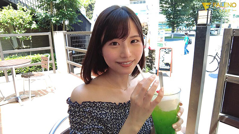 性欲の高鳴りは彼女のくびれ巨乳の所為。初めて迎えた夜が終わっても僕たちはヤリ続けた。 本郷愛 画像1