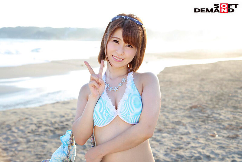 「カップル限定」マジックミラー号の中で、自慢の彼女を「寝取って」真正中出し!ハルカ(21歳)大学生 画像2