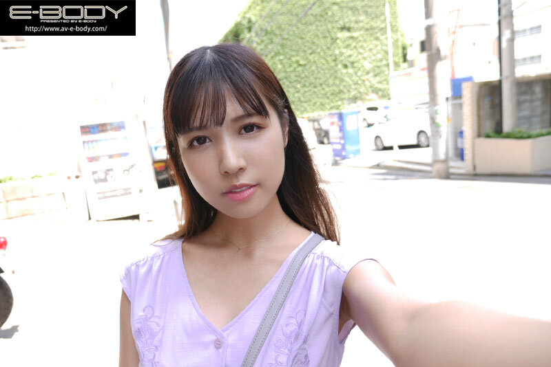 4K撮影で濡れた肌ツヤ鮮明に 美肌スリムGcupボディから体液溢れ出るびしょ濡れ禁欲オーガズム 並木あいな 画像1