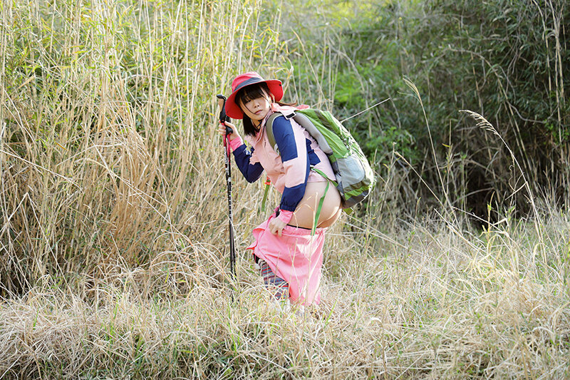 山ガール 野ションしてたら 見られてた!! 如月ゆの 画像3