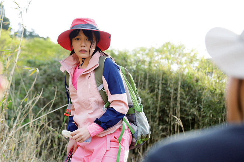 山ガール 野ションしてたら 見られてた!! 如月ゆの 画像7