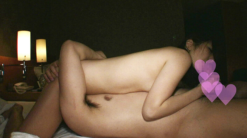 寝起きドッキリ! 隣にマネージャーが寝ているのに…声ガマンファック 画像4