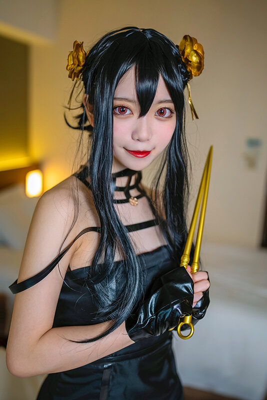 素人女子大生【限定】かすみちゃん20歳 以前マッチングしたアニメ好き女子大生とコスプレイベント終わりに会ってホテルでさっきまで着てたコスプレを着せて中出しSEX!! 画像6