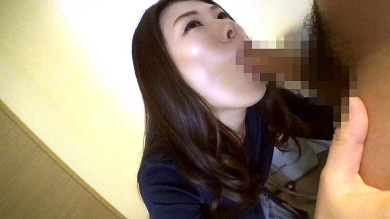【個人・腹筋】義理弟の肉棒に種付けされるパイパン人妻。野外でも調教され倫理を超えてイキ狂う 画像3