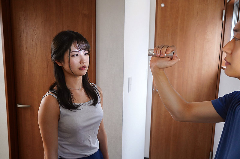 催淫暗示 隣人に操られた美人妻 水谷あおい 画像11