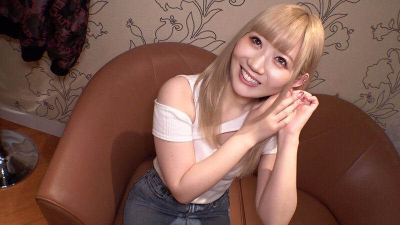 金髪美尻ギャルと濃厚イチャラブセックス!チアガールコスプレでセクハラプレイ!生ハメ2SEX収録 一ノ瀬恋 画像1