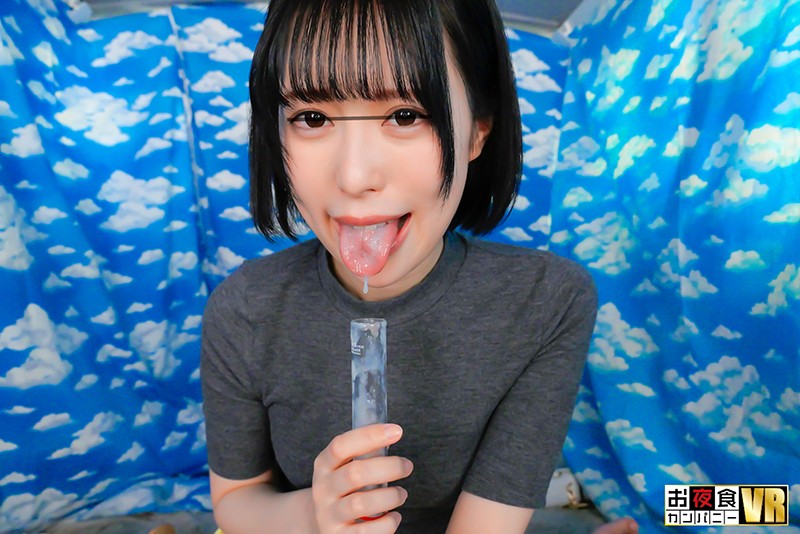 【VR】 みなさんも仲の良い女友達とモニタリングAVに出演してみませんか!?ユーザーの皆さんが仲の良い女友達とまさかのAV出演体験!!友達同士の男女がザーメンをある一定の量を溜めるまでワンボックスカーから出れません! 画像9
