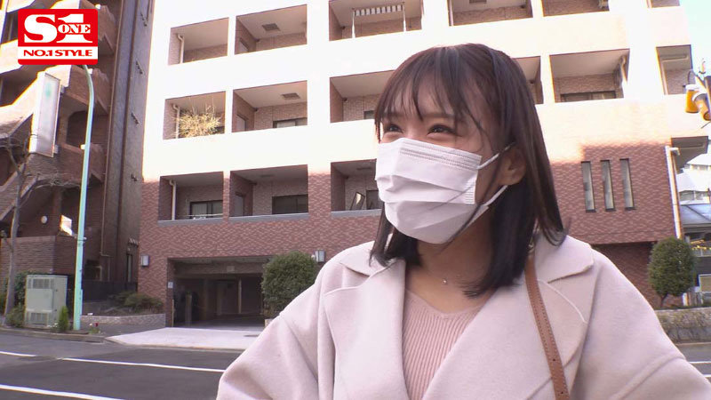 ウブだった‘小倉七海’ちゃんと久しぶりに再会したら… 昼間から朝が焼けるまで幼馴染の僕を笑顔でイチャつき責めてくる小悪魔になっていた。 画像1